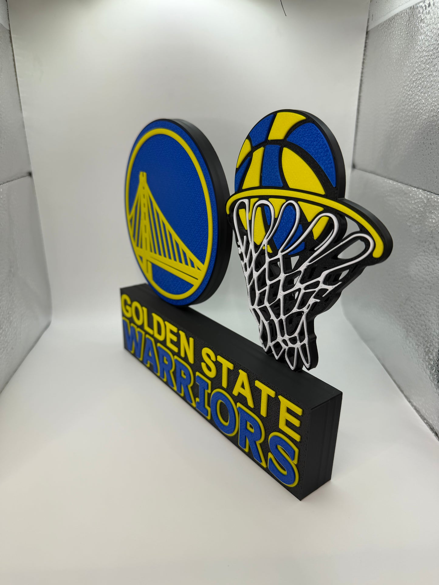 Golden State Warriors Inspired 3D Printed Basketball Logo & Hoop Display – Yellow & Blue NBA Fan Decor